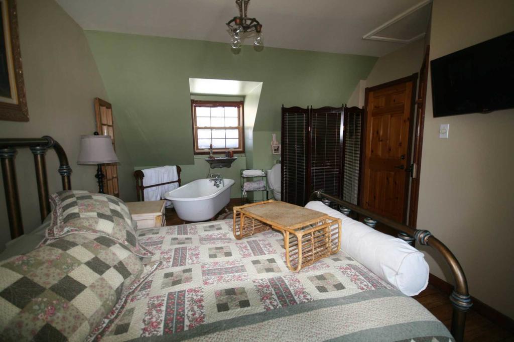 Gite Nature Et Confiture Esterel Room photo